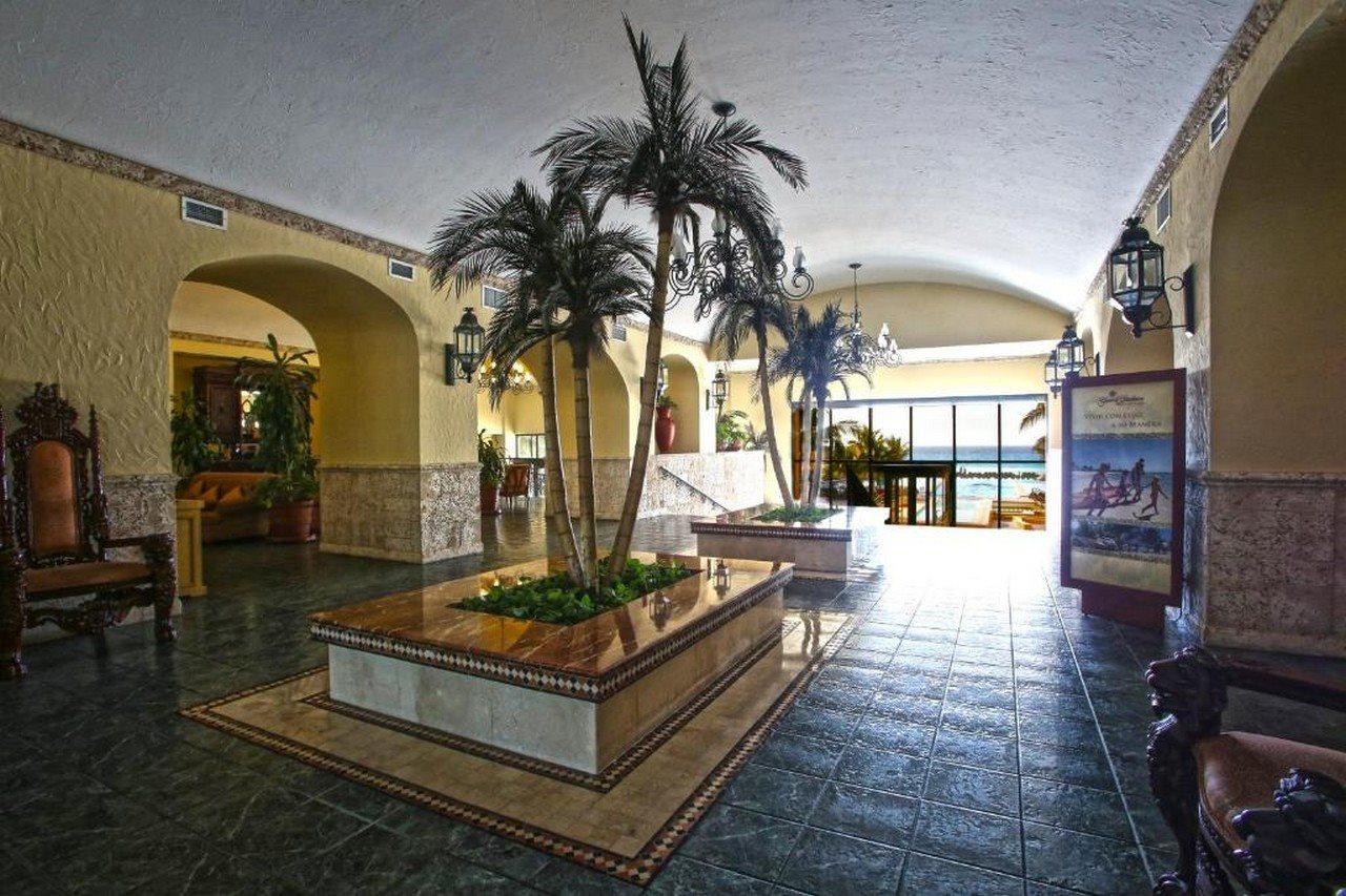 The Royal Sands Resort & Spa Cancún Exterior foto